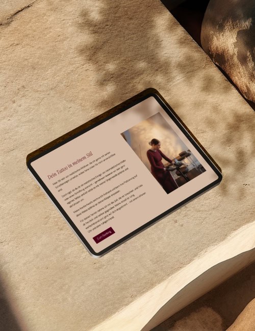 Ipad Mockup zeigt die Website von Charlyn