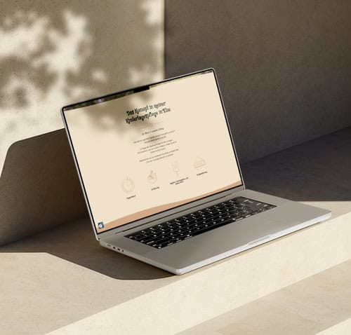 Laptop Mockup der Website von Tagesmutter Johanna Baxmann